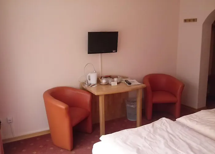 Garni Am Bowenberg מלון Niederzissen